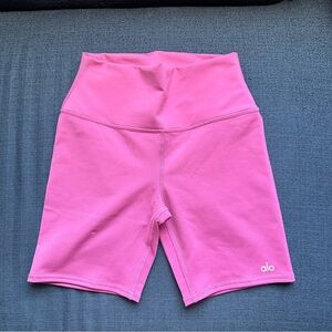 Alo Yoga Pink Biker Shorts Small